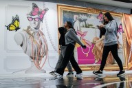 Teen brands win over wary Black Friday shoppers while other deals disappoint