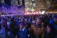 Metrolinx, City of Toronto slammed for not extending transit service after World Series finale