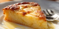 Receta de bizcocho de manzana y queso crema, un postre jugoso y perfecto para añadir un extra de fibra a tu dieta