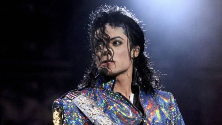 Michael Jackson se convierte en el primer artista en ingresar al Top 10 de Billboard Hot 100 en seis décadas distintas