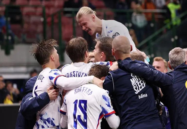 Noruega golea 4-1 a Italia y sella regreso a un Mundial; la azzurra al repechaje