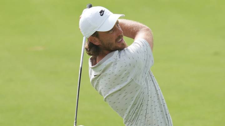 Abu Dhabi Championship: Tommy Fleetwood joint top with Aaron Rai as Marco Penge edges ahead of Rory McIlroy