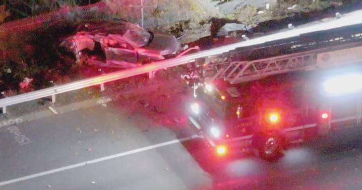 Two teenagers killed in early morning New Bedford, Massachusetts crash