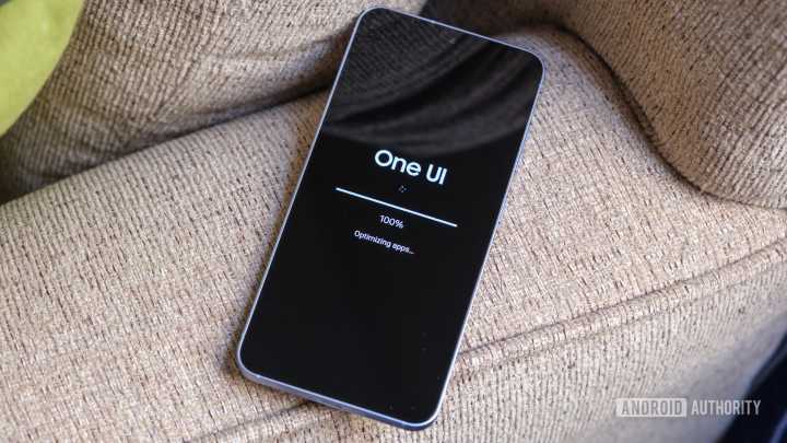 Samsung flagship phones were vulnerable to a stealthy data