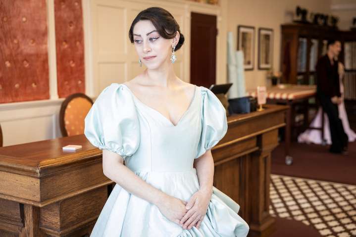 Holyoke designer honors ‘Oz’ legacy with gown for content creator’s red carpet night