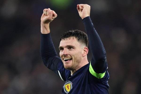 Andrew Robertson clasificó al Mundial con Escocia y recordó a Diogo Jota