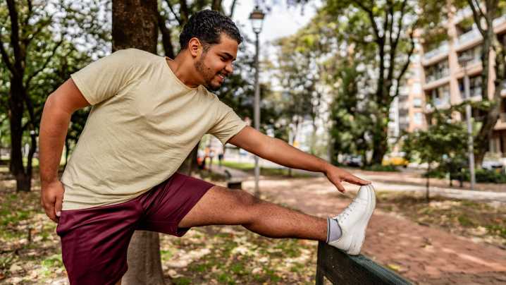 A physical therapist says you should do these three moves before a walk to increase circulation, muscle temperature and joint mobility