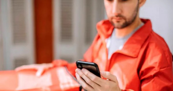 Según un estudio, un repartidor de aplicación tiene que entregar más de 15 pedidos diarios para no ser pobre