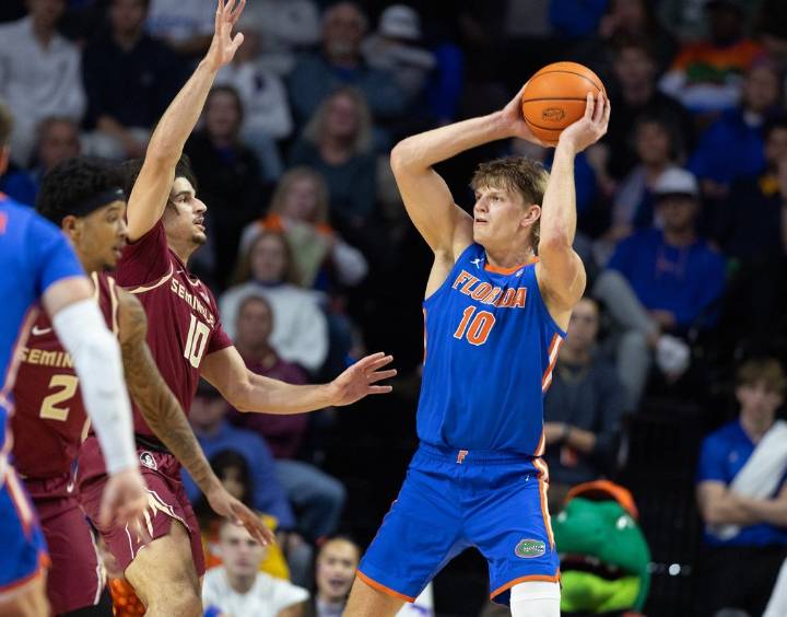 Deadspin | Thomas Haugh’s double-double lifts No. 10 Florida past rival Florida State