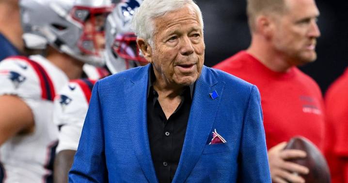 Robert Kraft and Bud Adams among Pro Football Hall of Fame contributor semifinalists