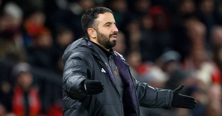 Man Utd news: Worrying dressing room comment emerges as club legend 'threatened'