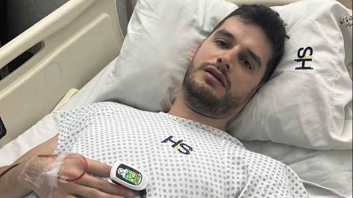 Adrián Marcelo publica foto desde el hospital tras colapso, ¿cuál es su estado de salud?