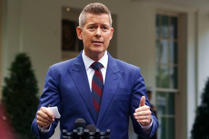 Trump amenaza con medidas contra controladores aéreos por ausentismo