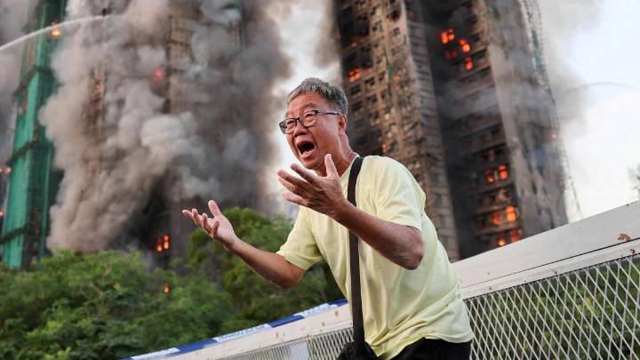 Enorme incendio en Hong Kong, Ucrania, inundaciones en Tailandia y más imágenes del día.