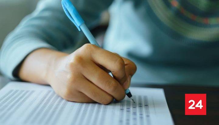 Reducir la ansiedad PAES: Estructura, autocuidado y apoyo familiar