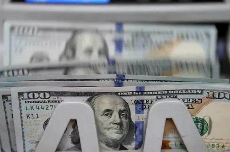 El dólar oficial volvió a subir y ya cotiza en $1.425