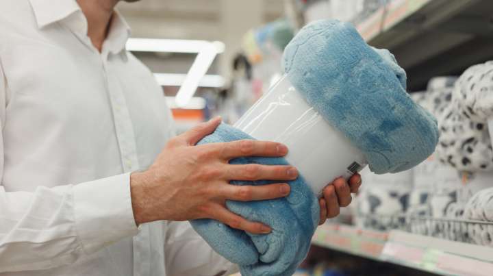 How To Choose The Right Size Throw Blanket For Your Bed