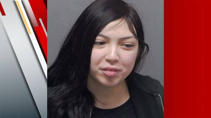 Locals, tourists react after teen accused of pepper spraying people on River Walk barge turns herself in