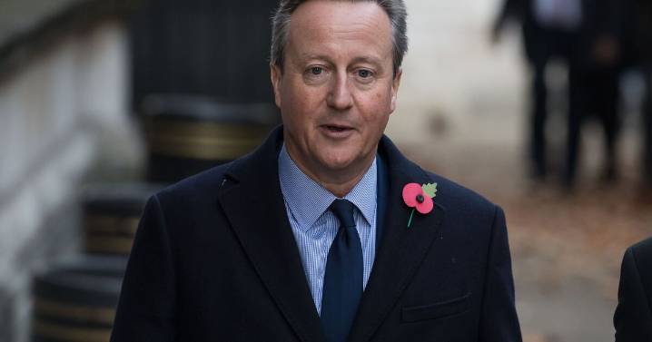 David Cameron reveals prostate cancer diagnosis 