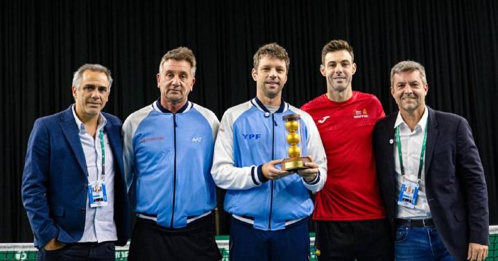Horacio Zeballos recibió un reconocimiento por parte de la AAT antes del duelo ante Alemania