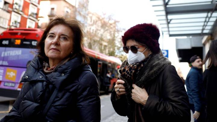 Plan de choque contra la gripe: el Ayuntamiento de Zaragoza y la DGA repartirán 100.000 mascarillas desde este miércoles