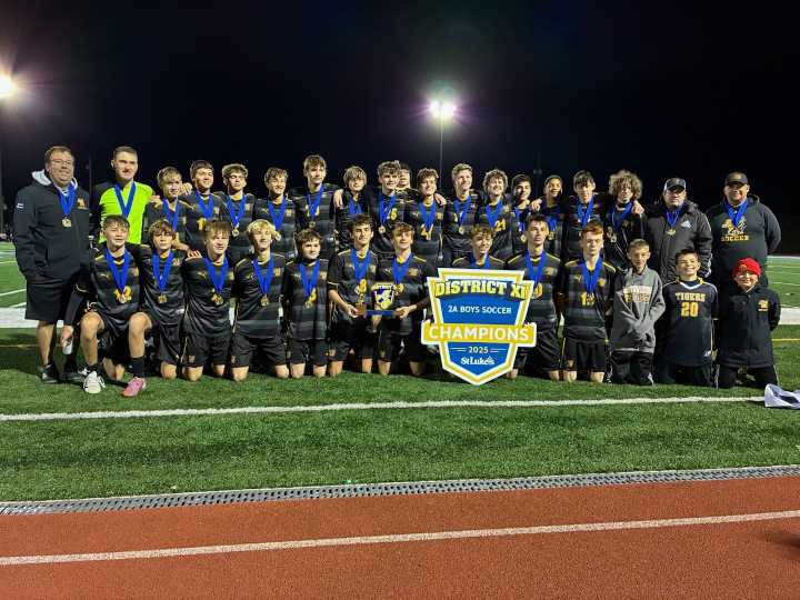 Northwestern Lehigh boys soccer scores 3 early, holds off Palisades for D