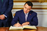 Tras referéndum, presidente de Ecuador cambió siete de sus ministros