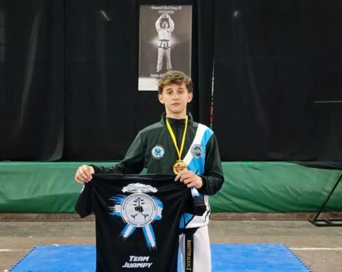 Alejo, una promesa del taekwondo en San Pedro, se prepara para el Campeonato Nacional