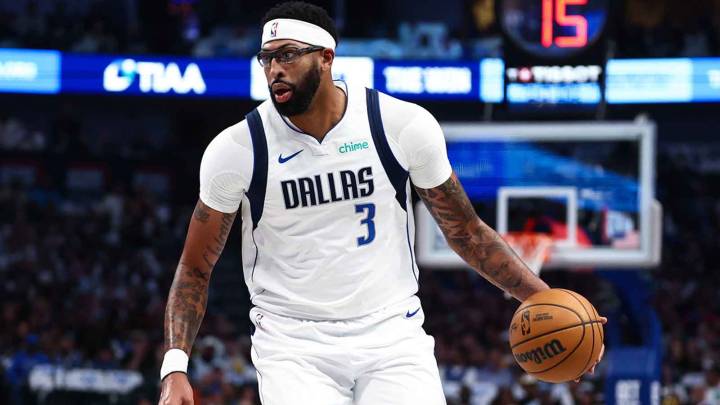 Mavericks’ Anthony Davis remains questionable as trade rumors swirl