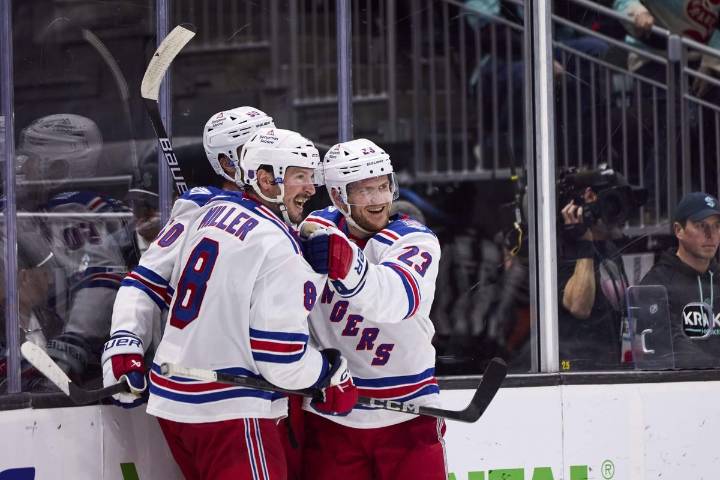 New York Rangers win third straight for first time in nearly a year, plus 10 observations