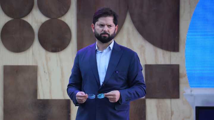 Boric dice que "Chile no aceptará tutelaje" tras orden de Trump de vigilar a otros países