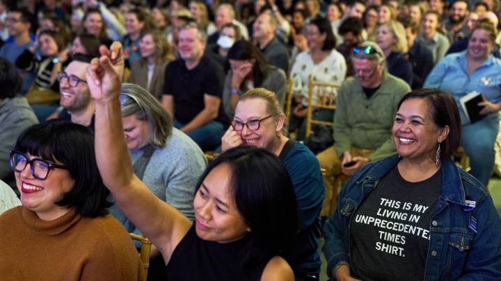 Progressives warn Democrats against alienating the left and blast Schumer's Senate leadership