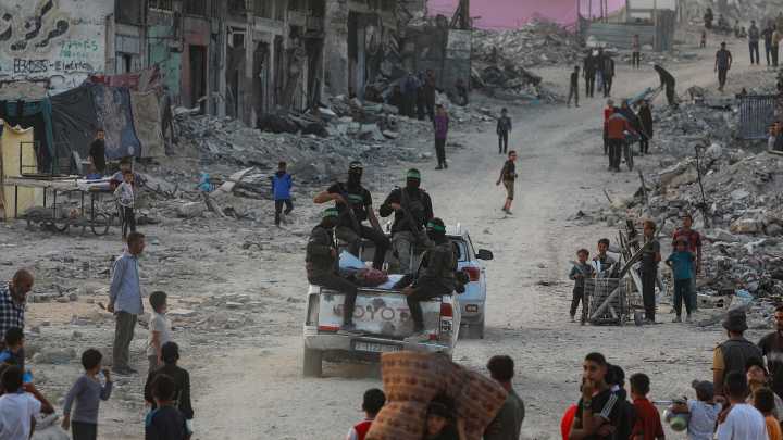 Hamás entrega el cuerpo de otro rehén hallado este miércoles en Ciudad de Gaza