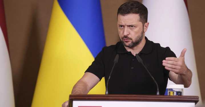 Zelenskyy's chief of staff resigns as Ukraine corruption investigations widen