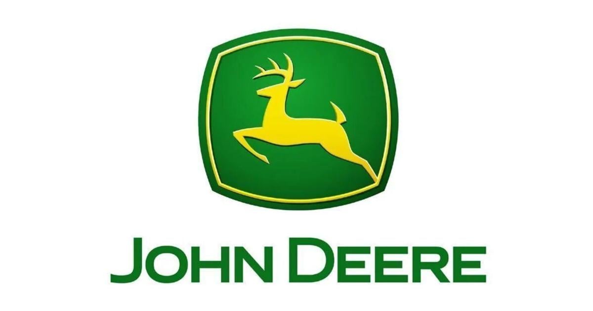 Deere reports net income of $1.065 billion for quarter, $5.027 billion for fiscal year
