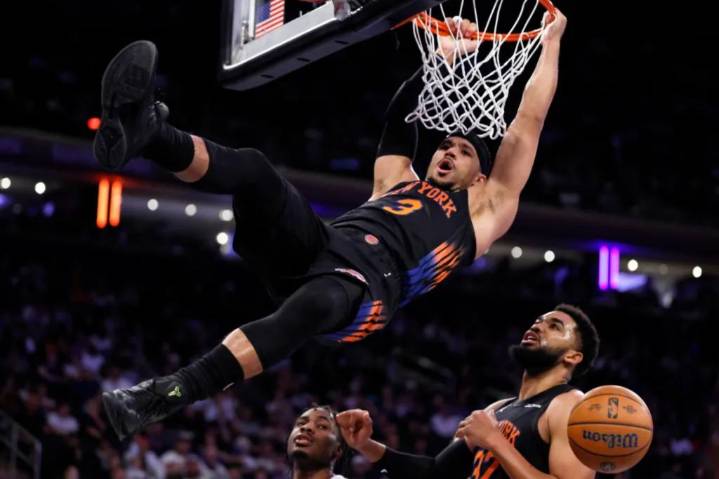 Josh Hart delivers histpric Knicks performance in win