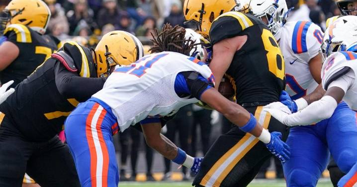 East St. Louis football state championship game rescheduled for Tuesday