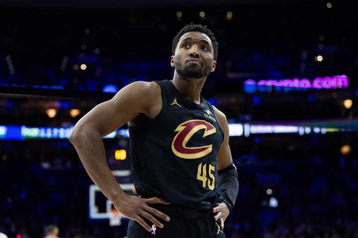 Is Donovan Mitchell Playing Tonight? Cavaliers vs Pacers Injury Report, Where to Watch NBA Cup & More (Nov. 21) Donovan Mitchell’s status could shape tonight’s Cavs-Pacers NBA Cup matchup. Here’s what
