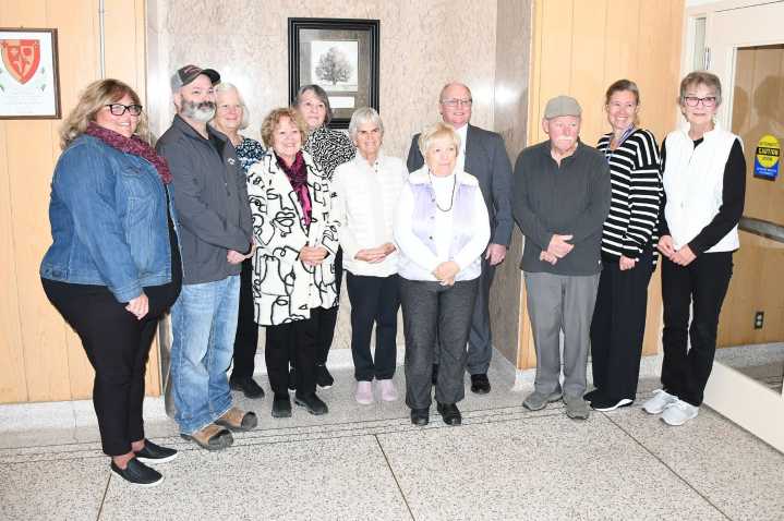 Wendell Farquhar Trucking donates $25,000 to St. Joseph’s Foundation