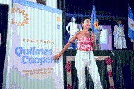 Mayra visitó la Escuela 1 para conocer los proyectos impulsados con el programa Quilmes...