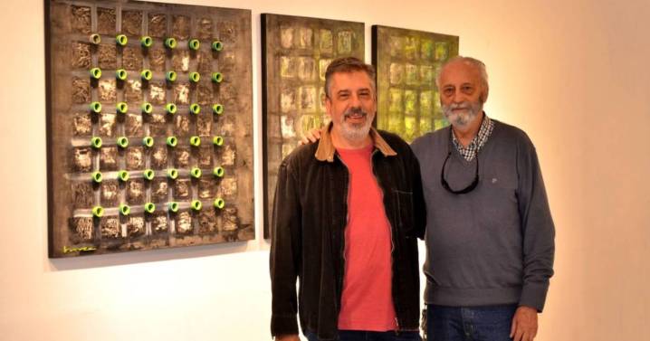 Emociones en colores, texturas y elementos 3D