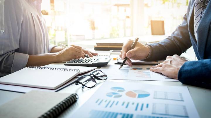 Ley ordena indemnización a trabajadores que despidieron sin cumplir esta norma: ojo con la ley