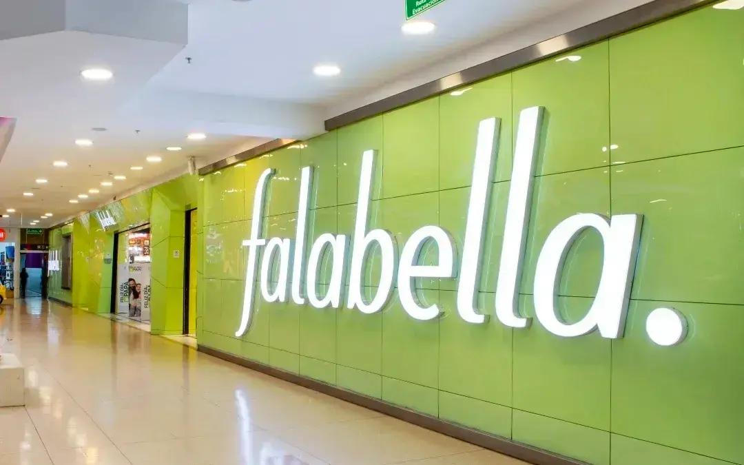 Falabella informó sobre hallazgo de tres petardos de bajo alcance en tiendas de Bogotá