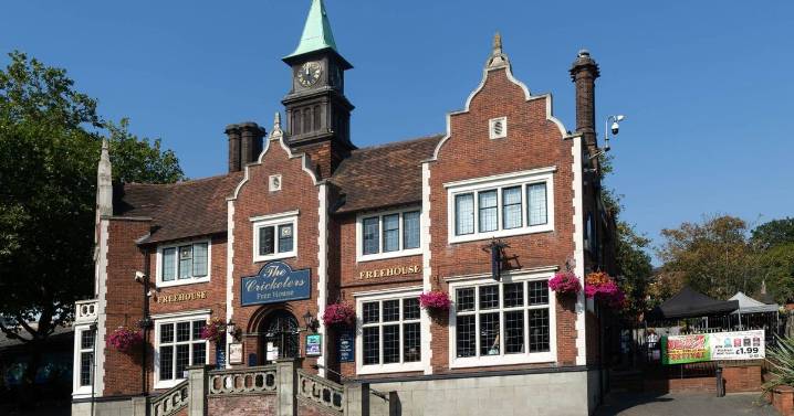 Canadian expat names the one thing she loves about Wetherspoons as she lauds 'British icon'