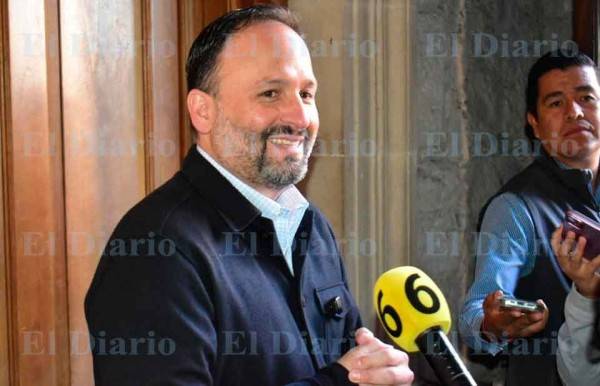 Llama De la Peña a legisladores defender presupuesto para Chihuahua