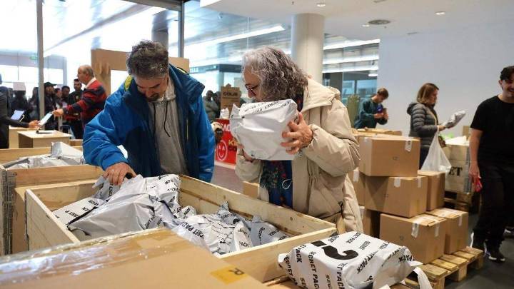¿Te atreves a comprar sin saber qué hay dentro? Los paquetes de Amazon vuelven a Puerto Venecia