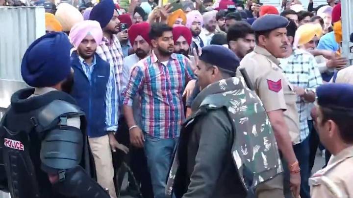 Panjab University Protests: Students Break Through Barricades; Police Resort To Mild Lathi Charge