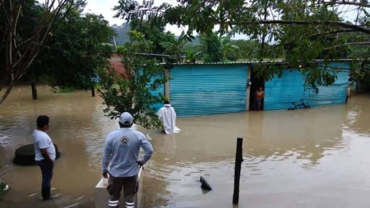 Desbordamiento de ríos afecta a más de 230 familias en el norte de Chiapas