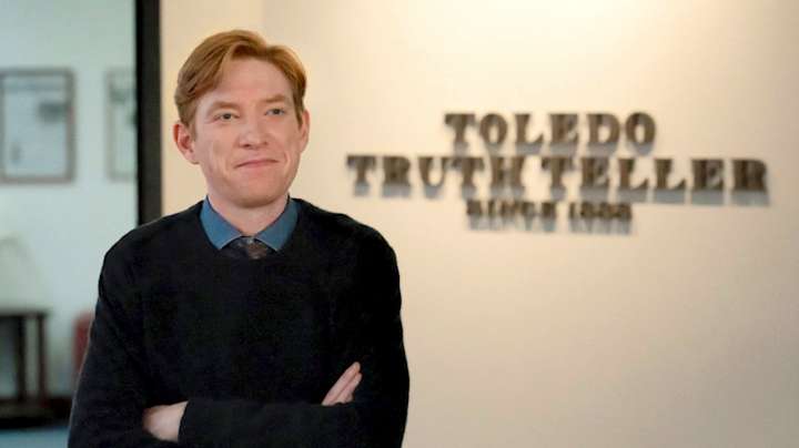 The Paper Premiere Opens With A Nod To Dunder Mifflin's Scranton Branch