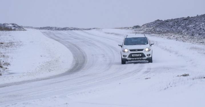 Met Office issues new rare 'thundersnow' warning as 'life-threatening' Arctic blast hits